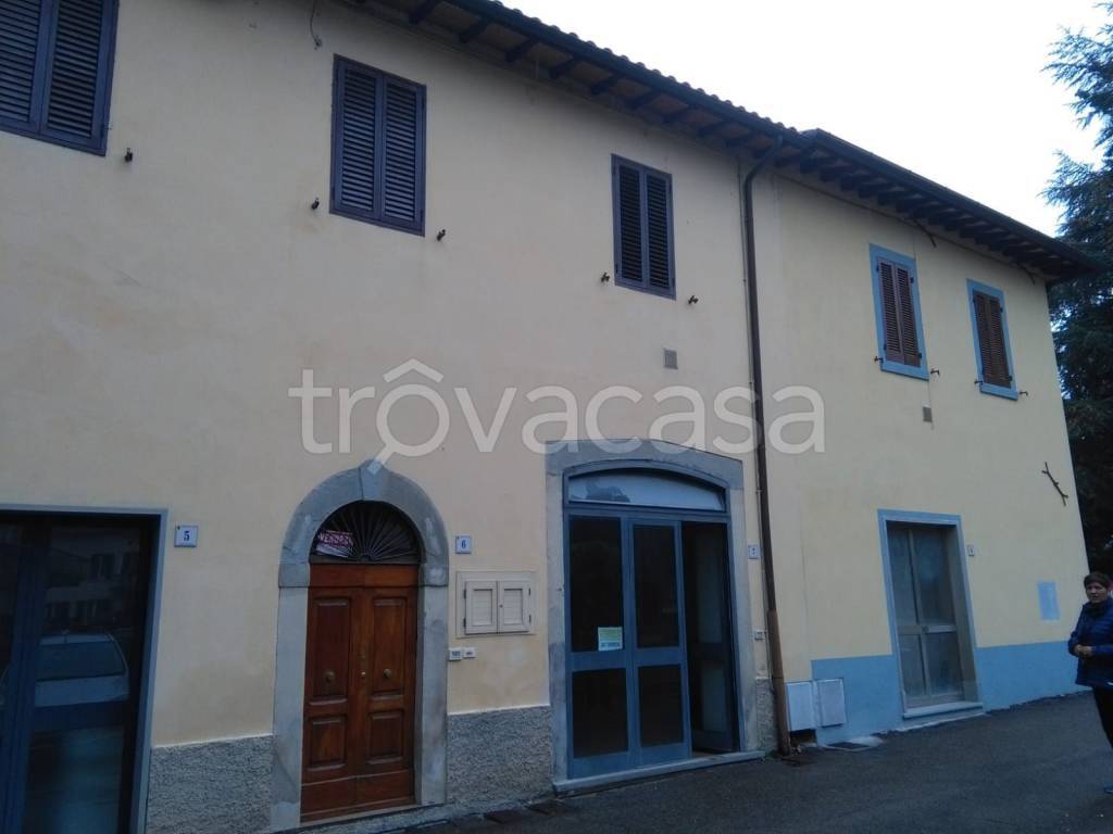 Magazzino in in vendita da privato a Pieve Santo Stefano piazza Ponte Nuovo, 7