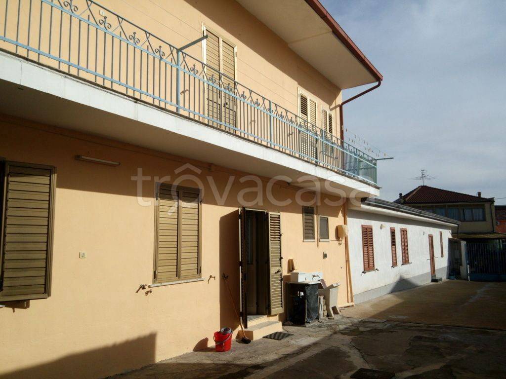 Casa Indipendente in in vendita da privato a Carinola via Rio Persico 2