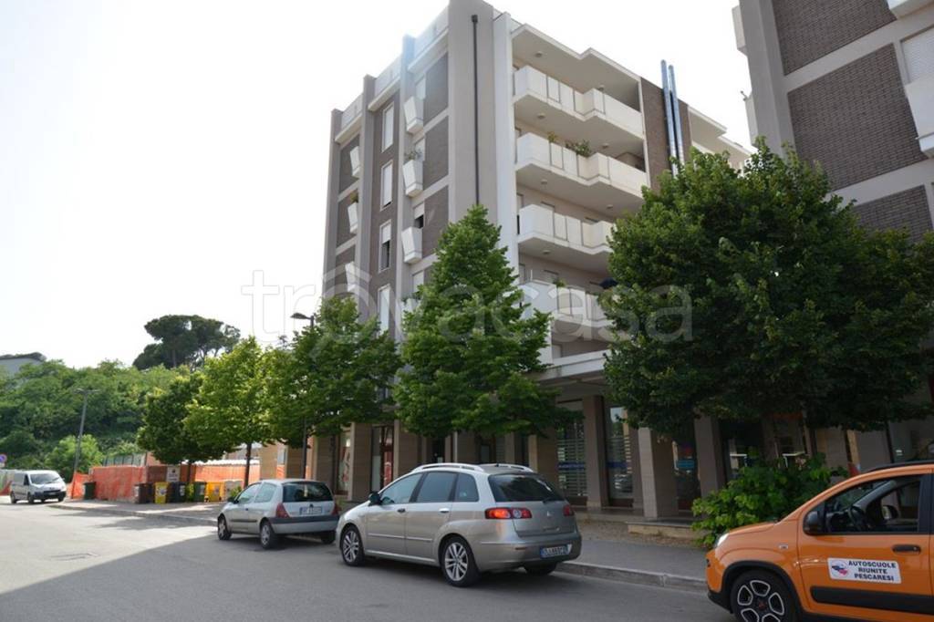 Appartamento in vendita a Loreto Aprutino via della Fornace, 4