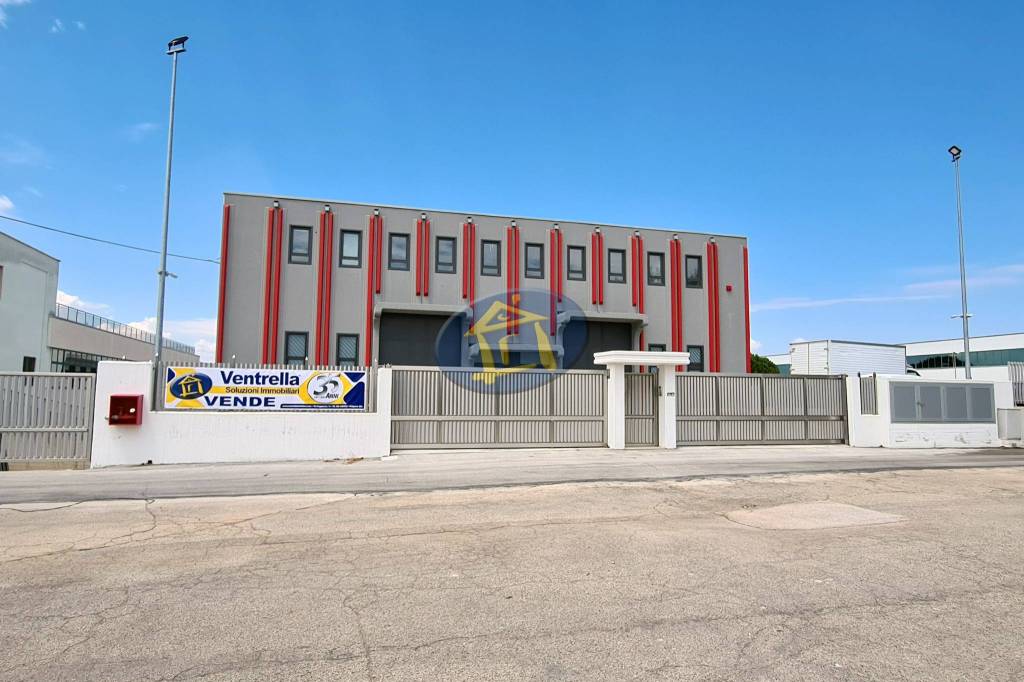 Capannone Industriale in vendita a Putignano strada Provinciale per Noci