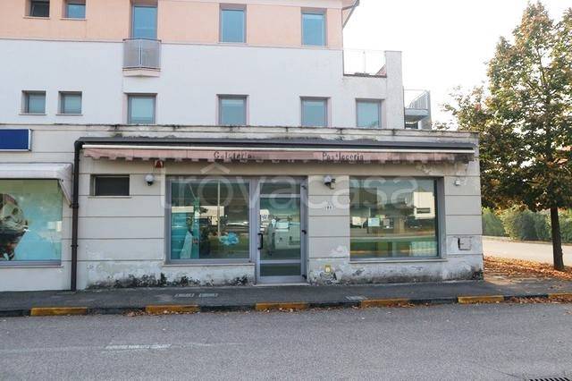 Negozio in vendita ad Asola via Lazio