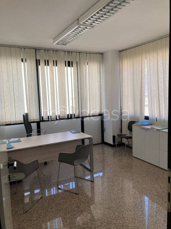 Ufficio in in affitto da privato a Vasto corso Giuseppe Mazzini, 31