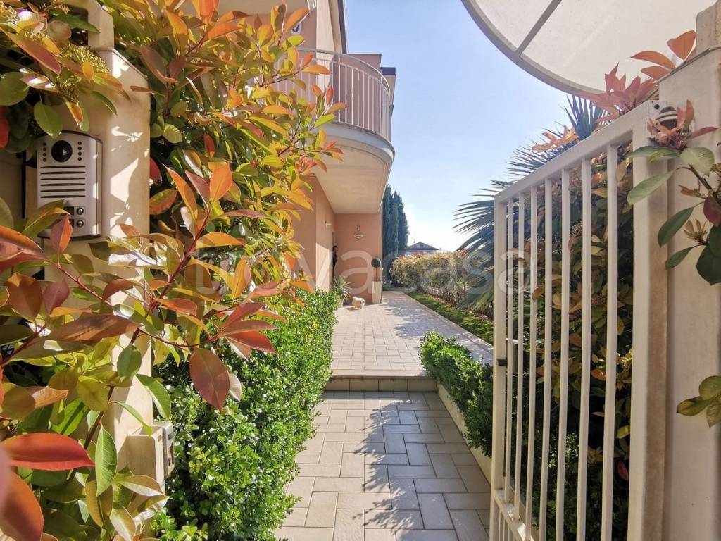 Villa Bifamiliare in in vendita da privato a Monte Urano contrada Fonte Murata, 19D