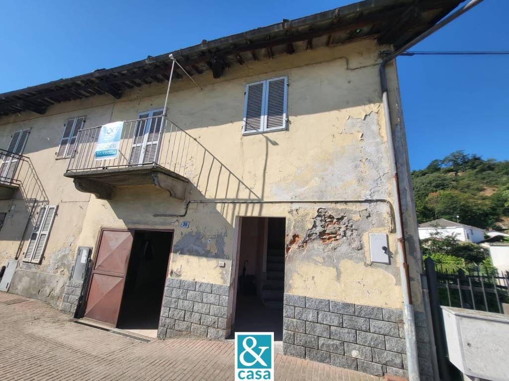 Casa Indipendente in vendita a Cavour via Saluzzo