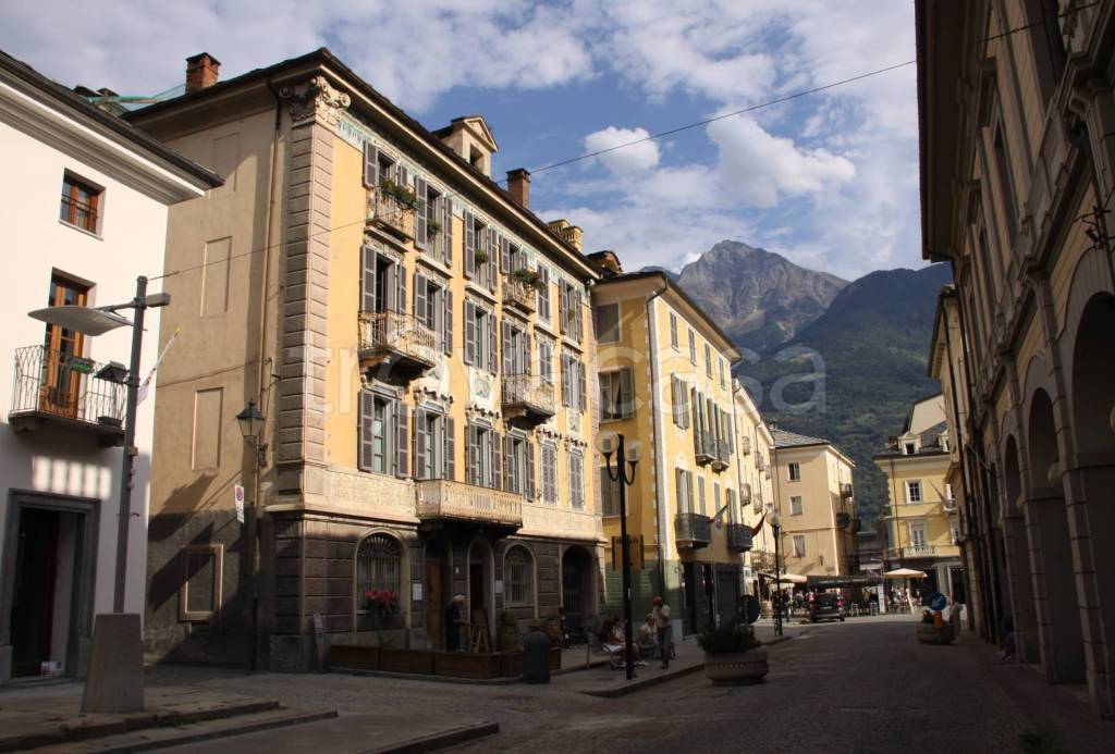Appartamento in vendita ad Aosta via Xavier de Maistre, 6