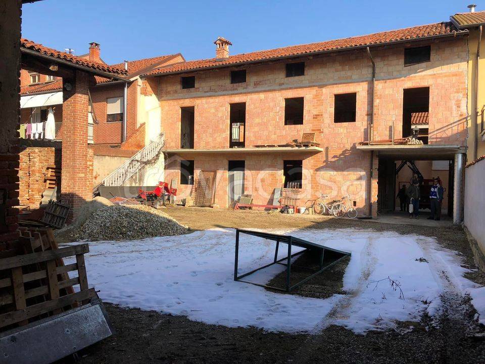 Casale in in vendita da privato a Sommariva del Bosco vicolo Giuseppe Garibaldi, 20