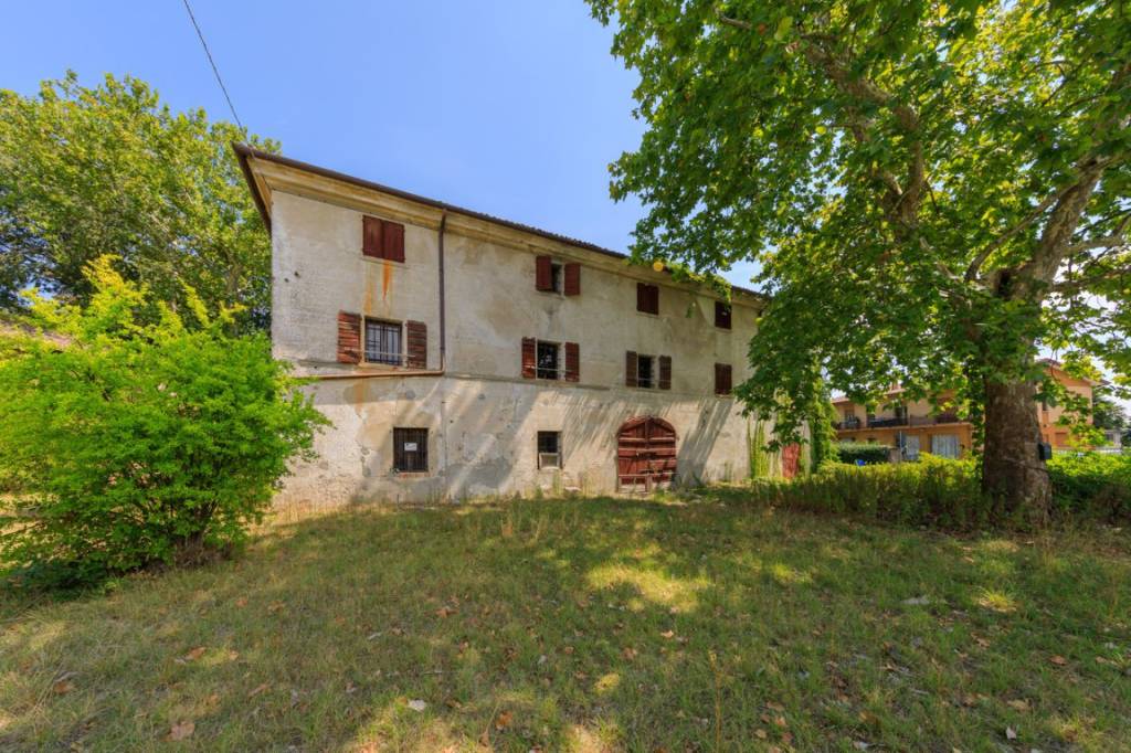 Villa Bifamiliare in vendita a Paese via Postumia