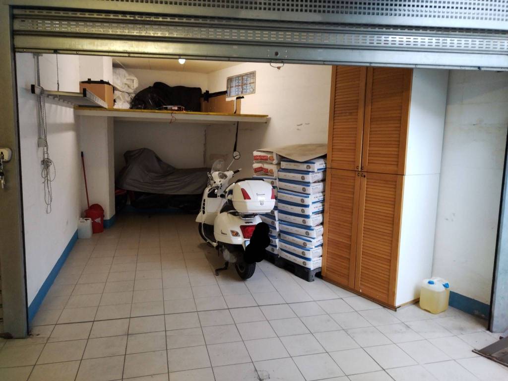 Garage in vendita a Sanremo via Zeffiro Massa, 142