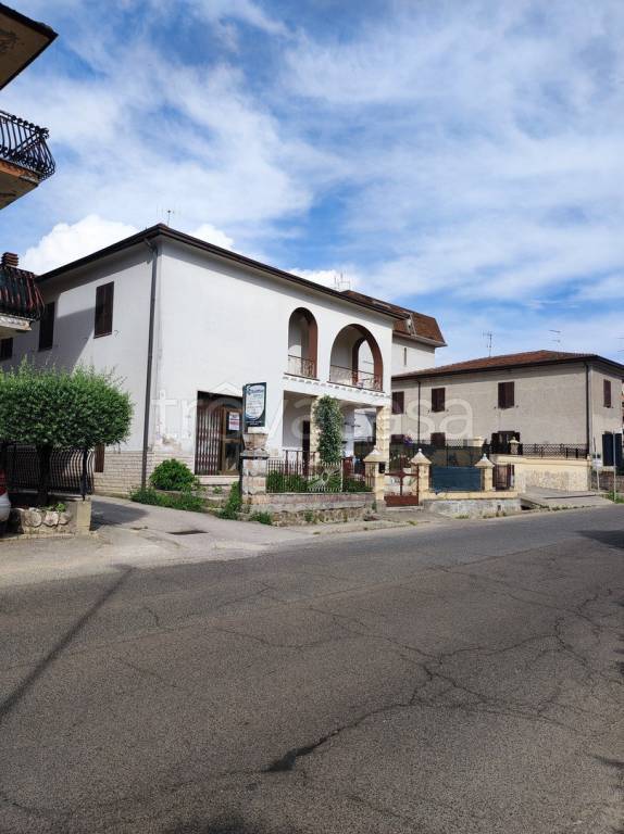 Villa Bifamiliare in vendita a Ceccano via per Frosinone