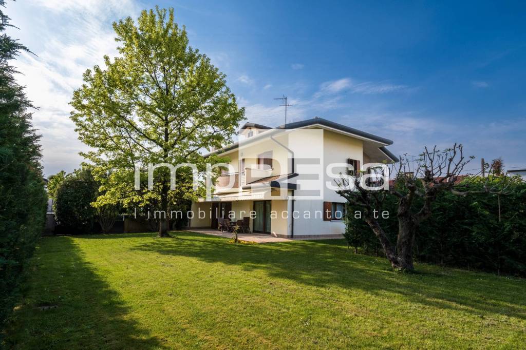 Villa in vendita a Treviso via Solferino