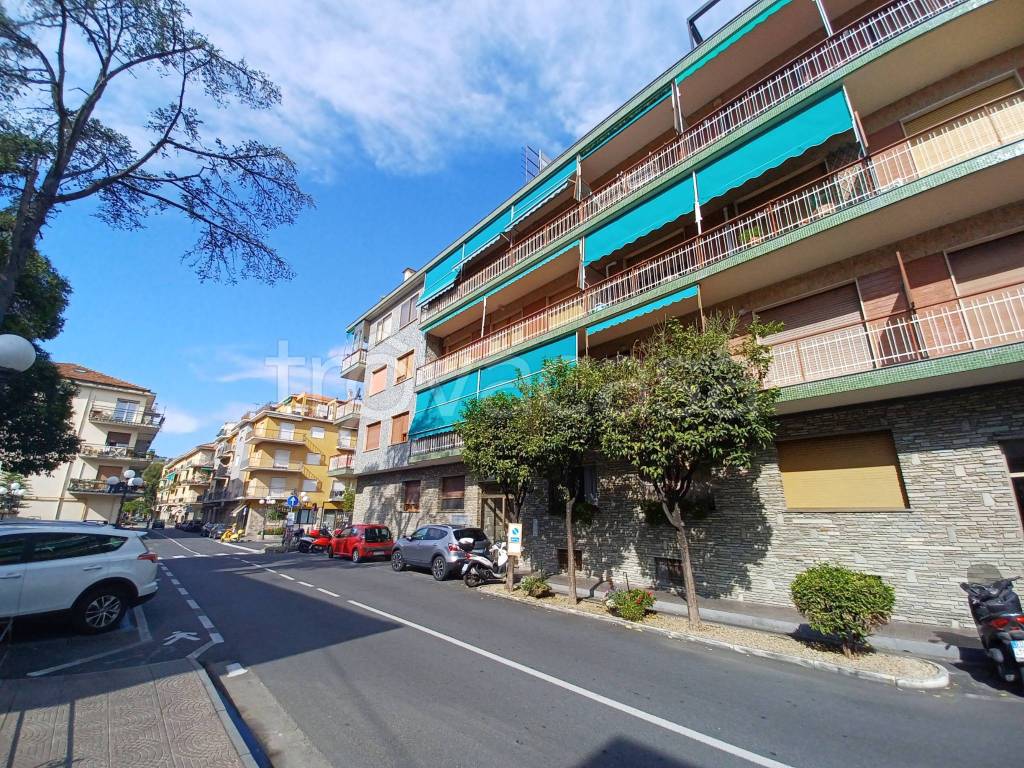 Appartamento in vendita a Diano Marina via Francesco Petrarca