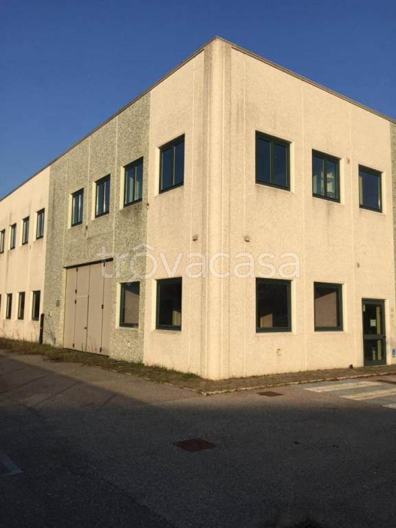 Capannone Industriale in vendita a Porto Viro via Romea