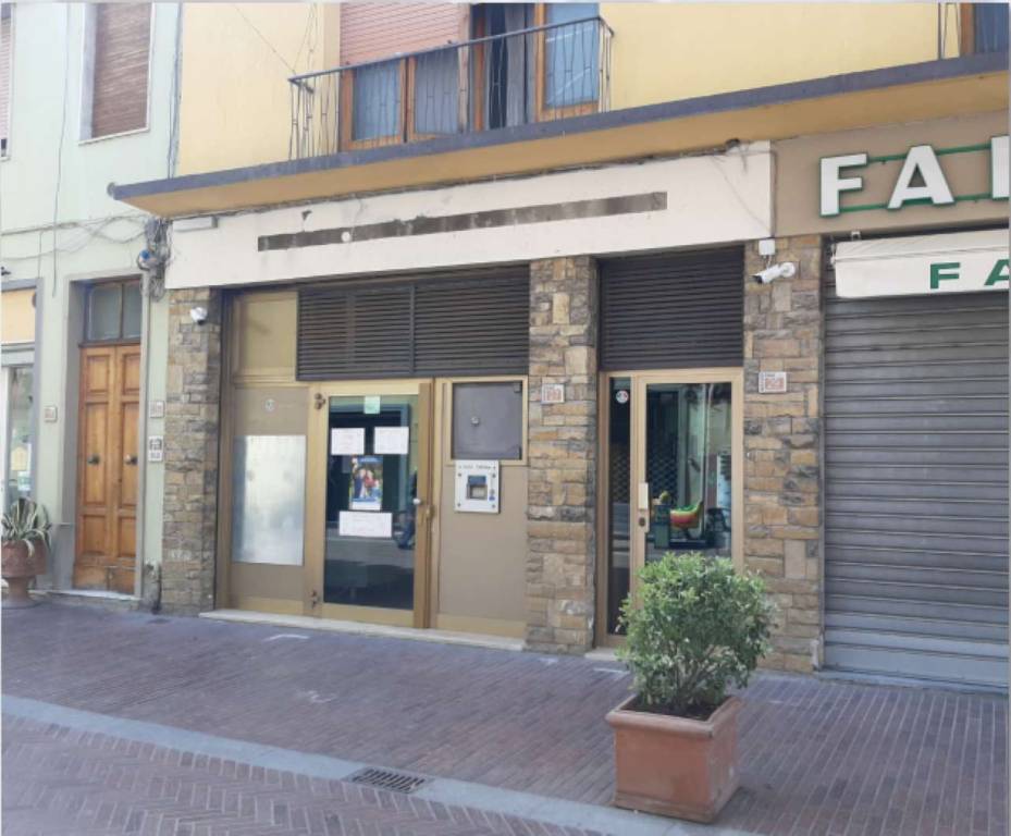 Filiale Bancaria in vendita a Montelupo Fiorentino corso Garibaldi 33