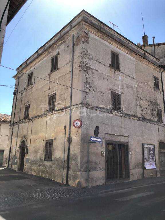 Casa Indipendente in vendita a Manziana via Roma, 14