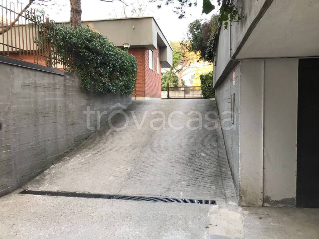 Garage in vendita a Busto Arsizio via Rovereto, 24