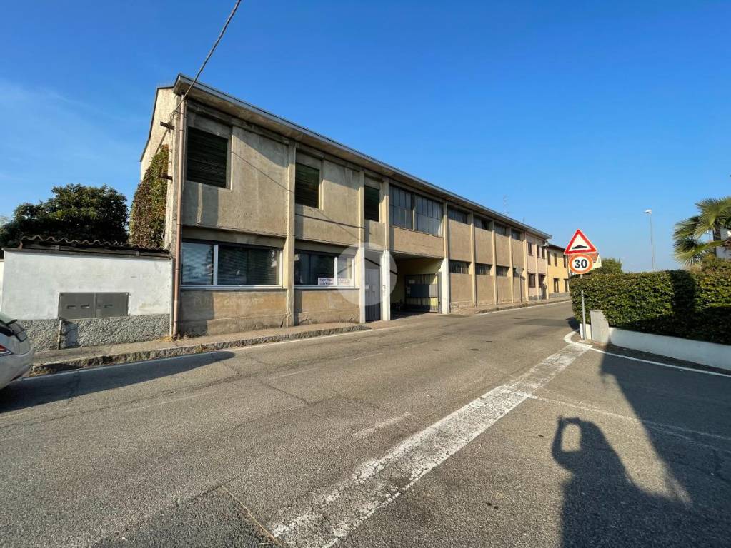 Magazzino in vendita a Marcallo con Casone via s. Marco, 19