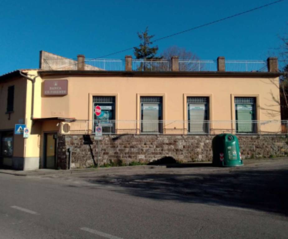 Filiale Bancaria in vendita a Fiesole via Faentina 264