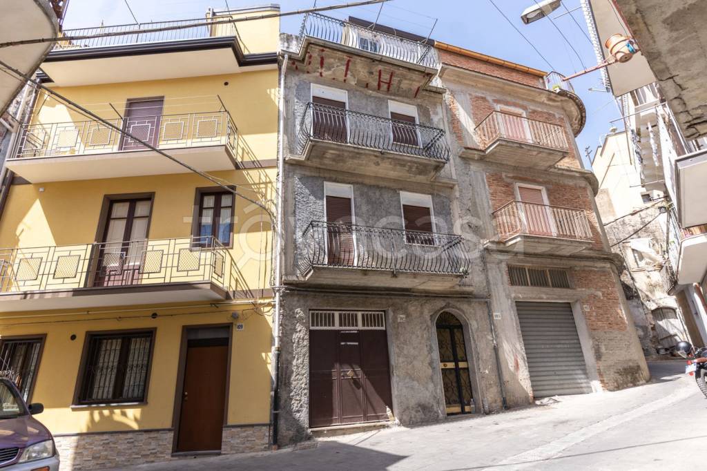 Villa in vendita a Francavilla di Sicilia via Giuseppe Mazzini, 105