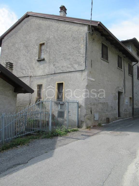 Appartamento in vendita a Buglio in Monte via San Gerolamo, 10