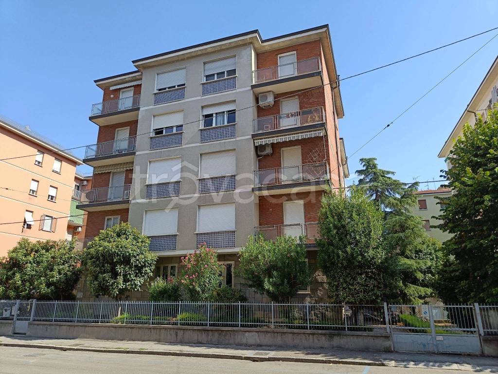 Appartamento in in vendita da privato a Bologna via Giuseppe Ruggi, 8
