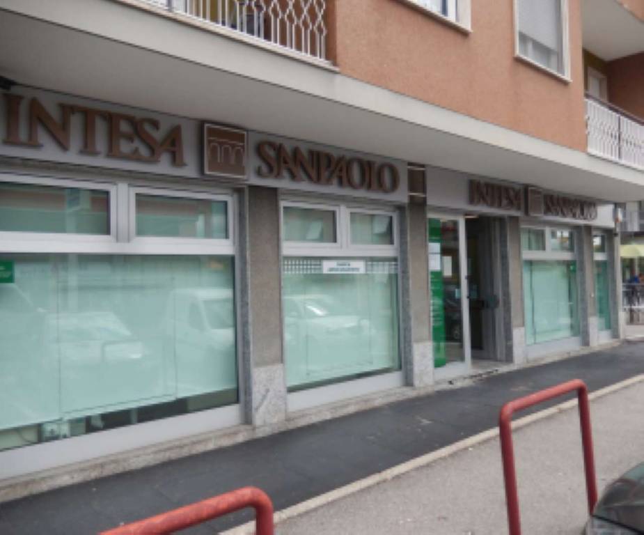 Filiale Bancaria in vendita a San Maurizio d'Opaglio via Roma 70