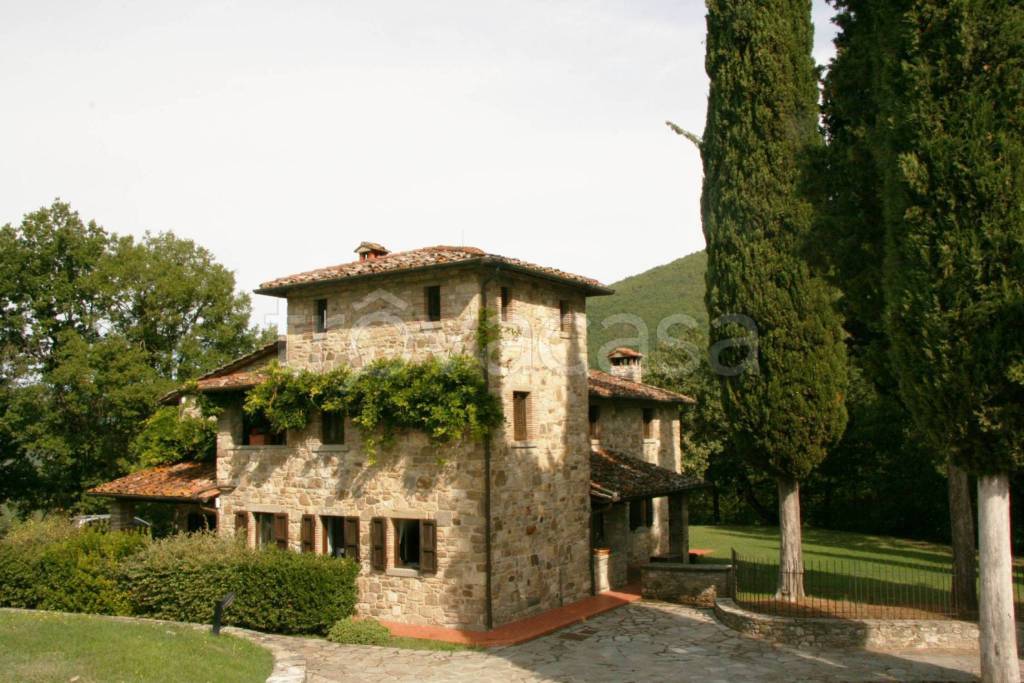 Casale in vendita a Castel Focognano via Michelangelo Buonarroti