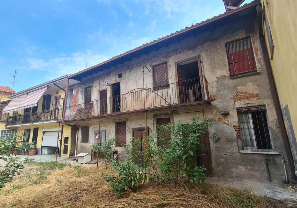 Casa Indipendente in vendita a Cerro Maggiore via Fabio Filzi, 6