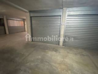 Garage in vendita a bari via caterina fontana, 30