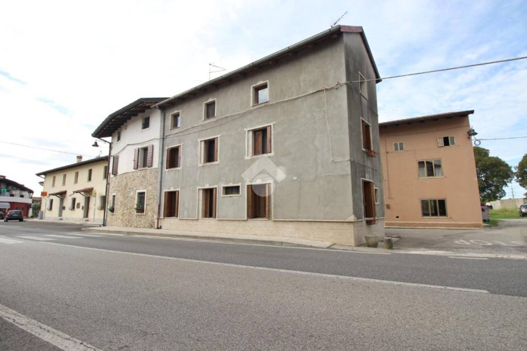 Colonica in vendita a San Vito al Torre via Udine, 53