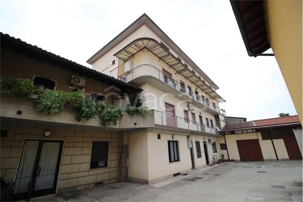 Appartamento in vendita a Madone via Piave, 23
