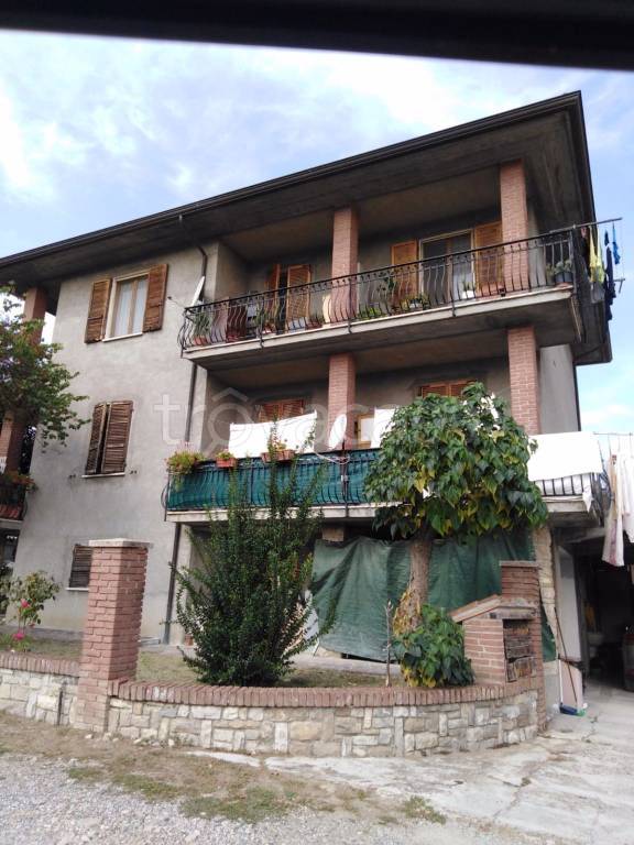 Villa Bifamiliare in in vendita da privato a Piozzano via Campo della Chiesa, 5