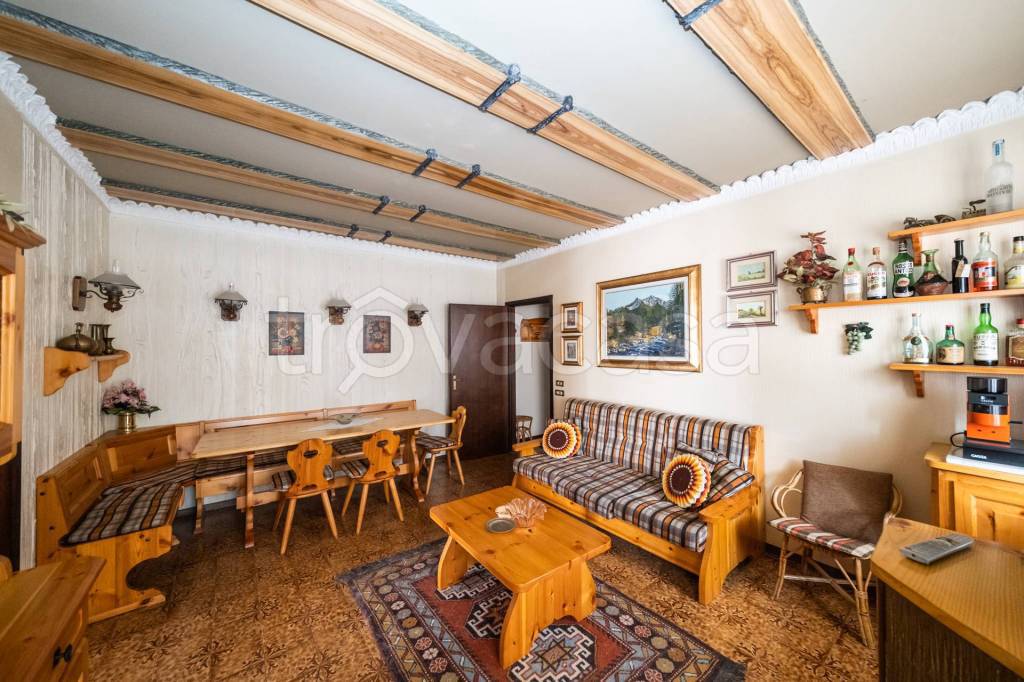 Appartamento in vendita ad Alzano Lombardo via degli Alpini, 68