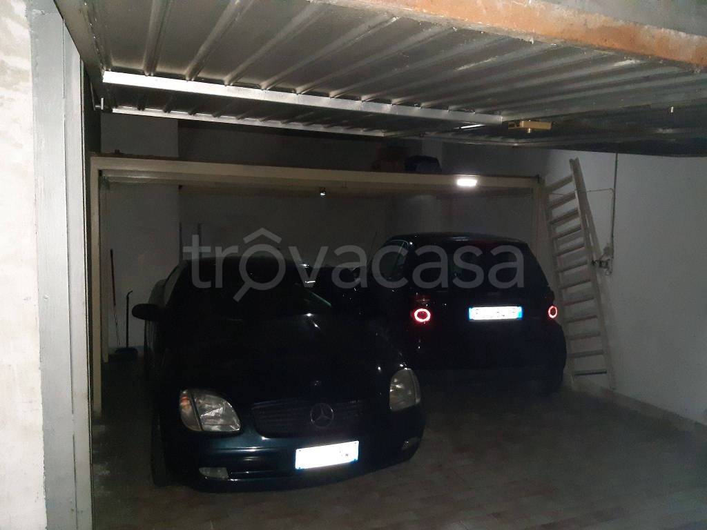 Garage in vendita a Catania via Generale Ameglio, 9