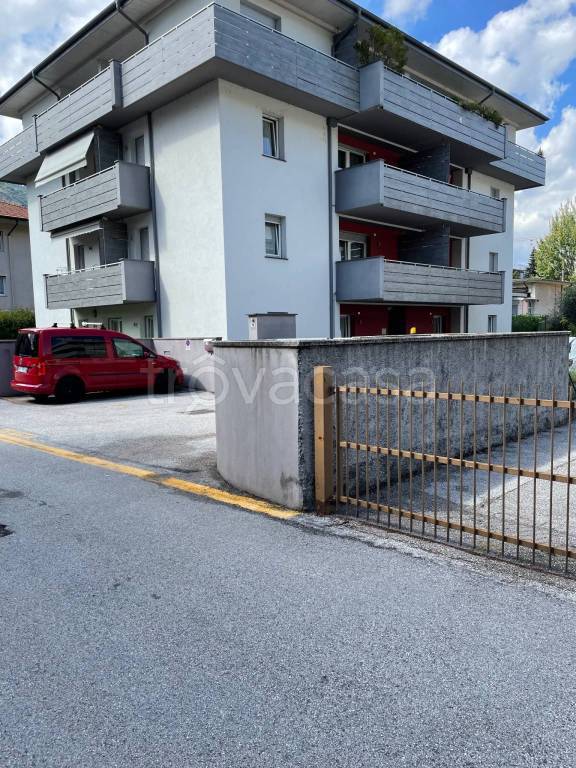 Garage in vendita a Trento via La Clarina, 18