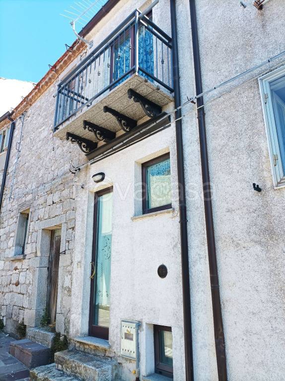 Casa Indipendente in in vendita da privato a Schiavi di Abruzzo via Porfirio Vico 2, 15