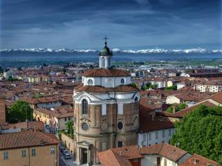 Intero stabile in vendita a bra via pollenzo, 9