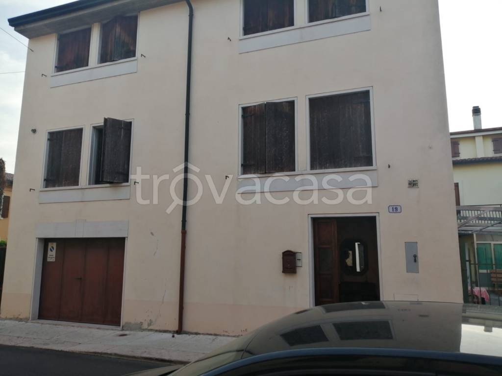 Villa in in vendita da privato a Verona via Antonio Nichesola, 19