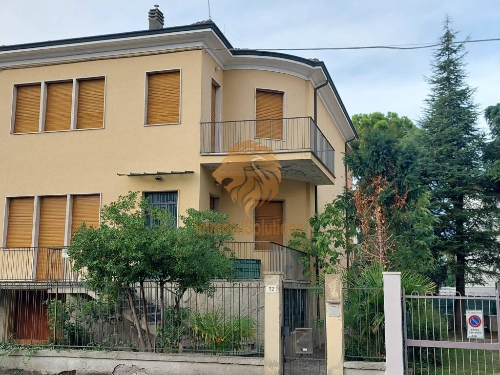 Casa Indipendente in vendita a Forlì via francesco rossi, 2