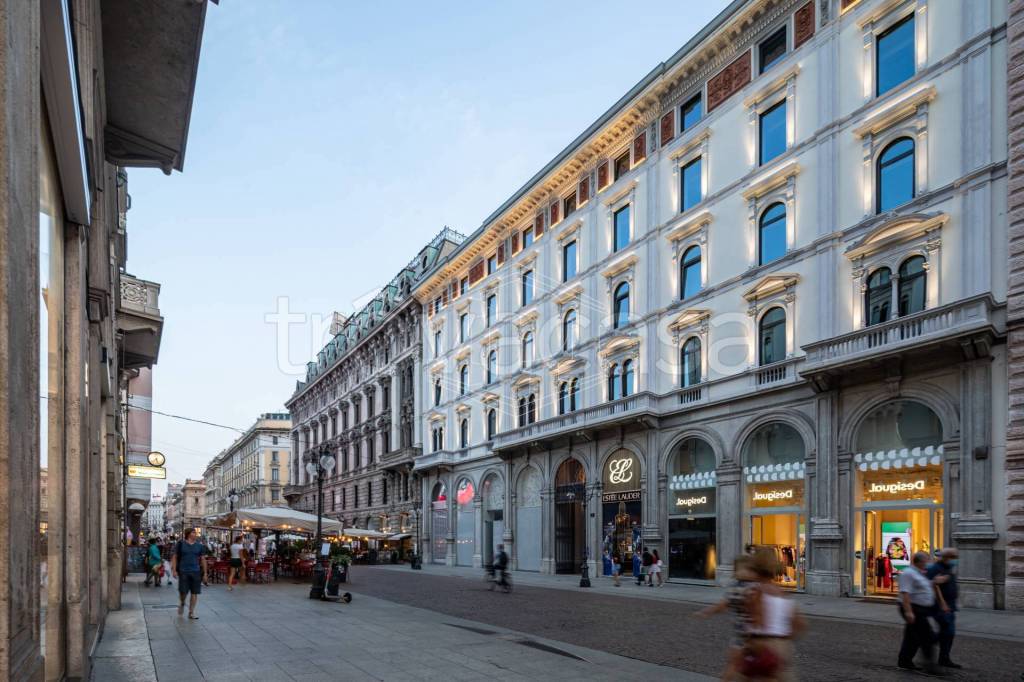 Ufficio in affitto a Milano via Dante, 7