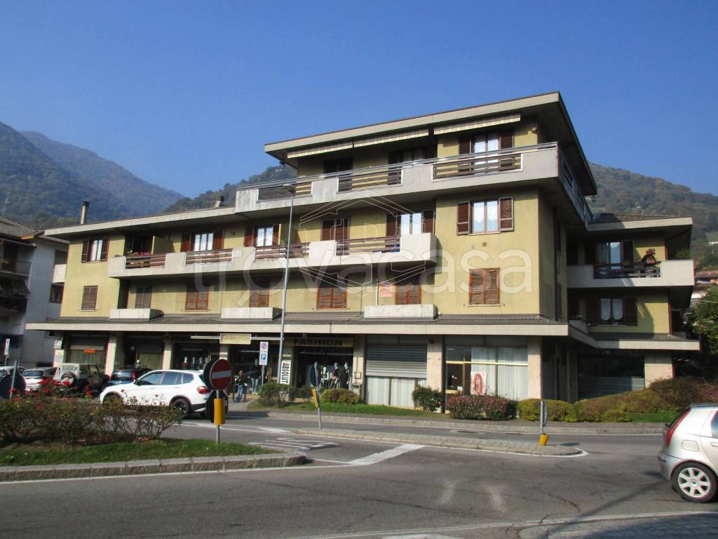 Ufficio in vendita a Gazzaniga via Cesare Battisti, 102