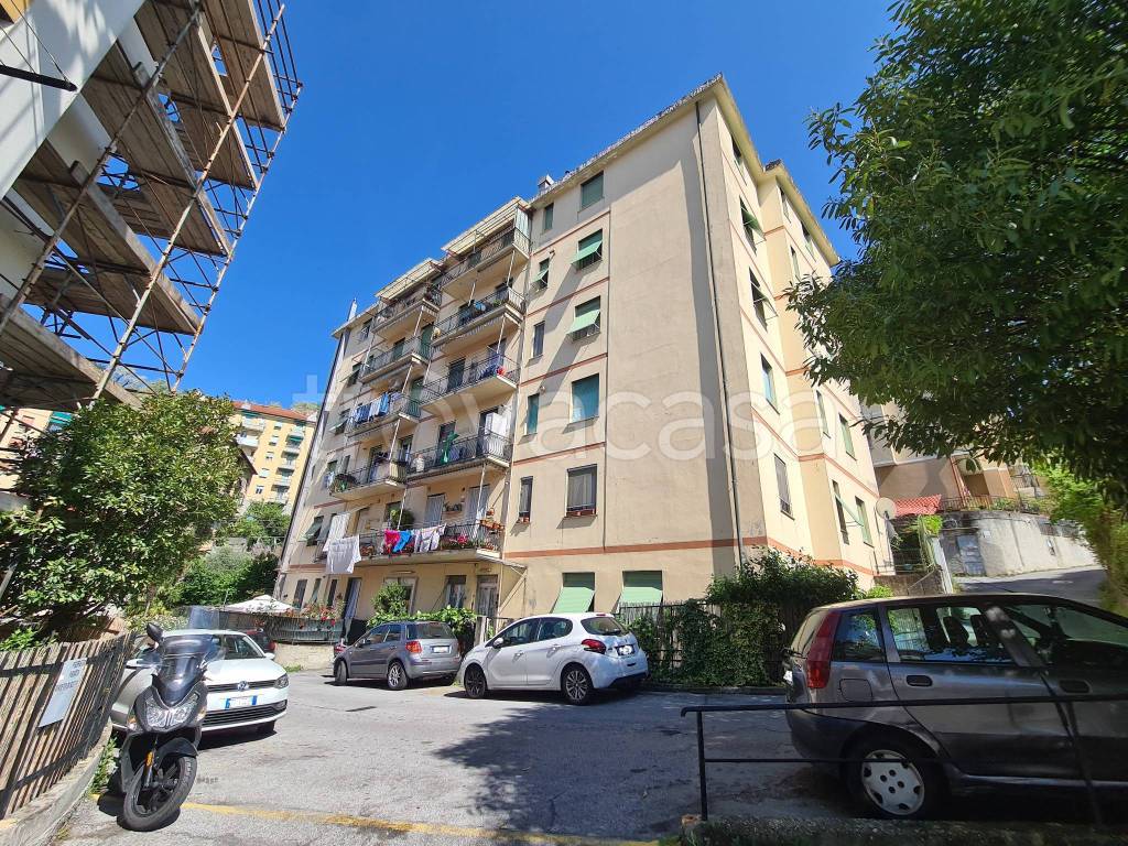 Appartamento in vendita a Genova salita Serra Riccò