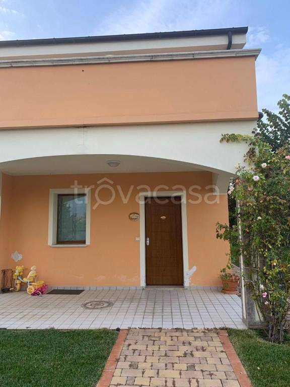 Villa Bifamiliare in in vendita da privato a Rosciano viale San Liberatore, 7