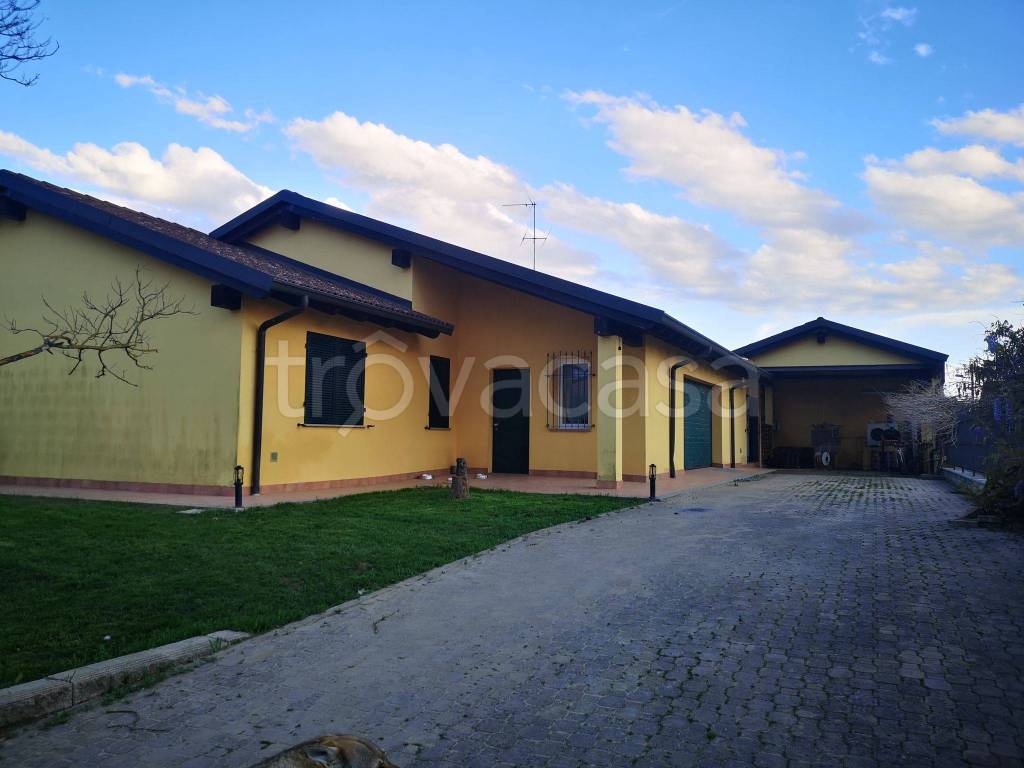 Villa in in vendita da privato ad Alessandria via Carella, 5