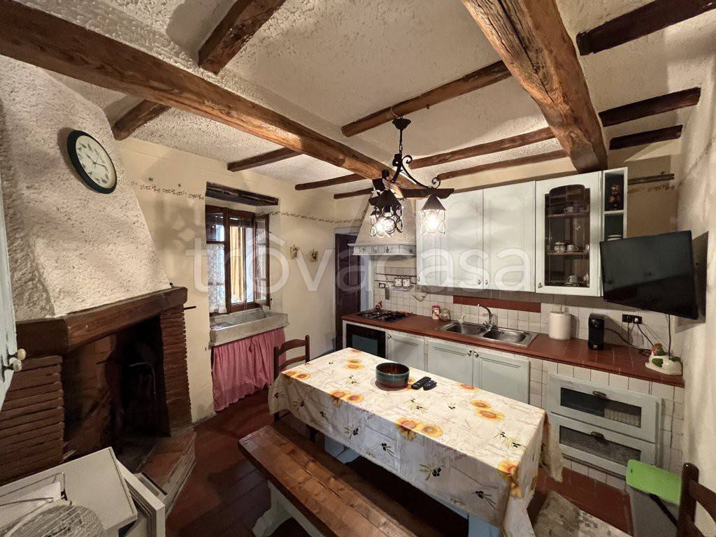 Casa Indipendente in vendita a Massa frazione Pariana