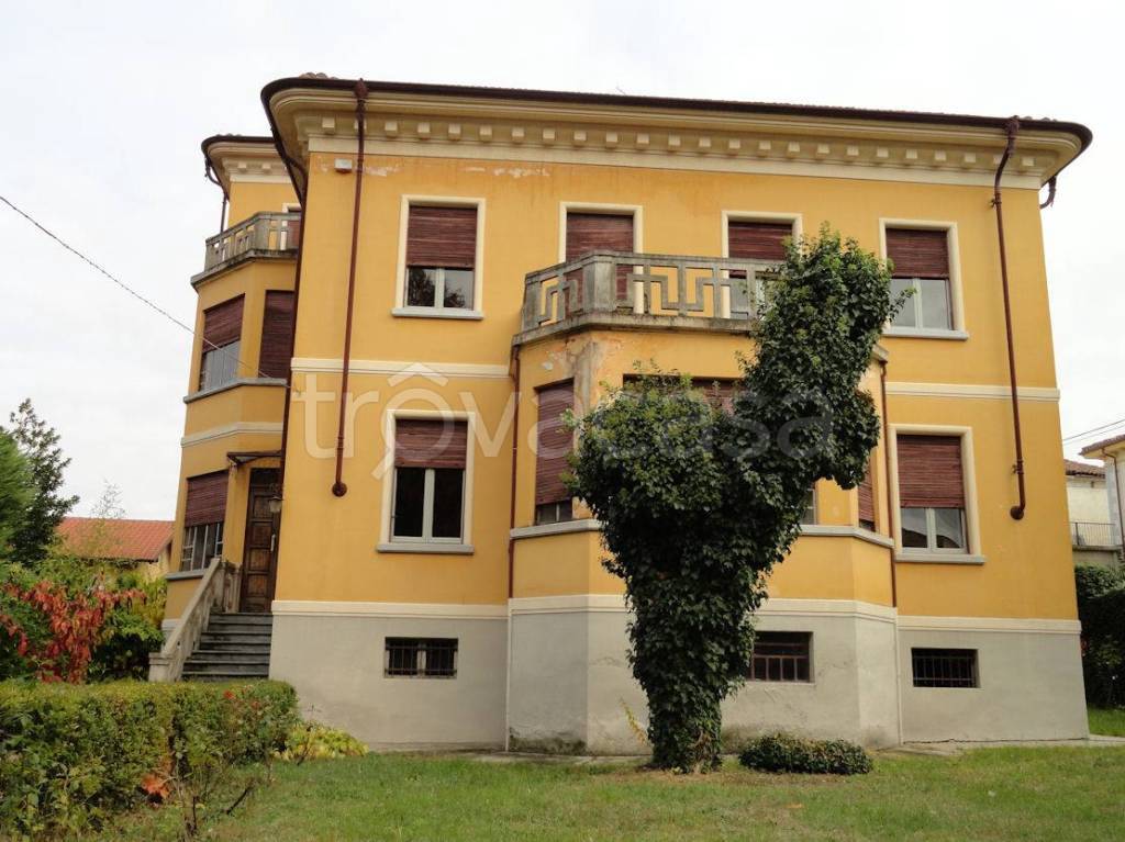Villa in vendita a Canelli via Cassinasco, 47