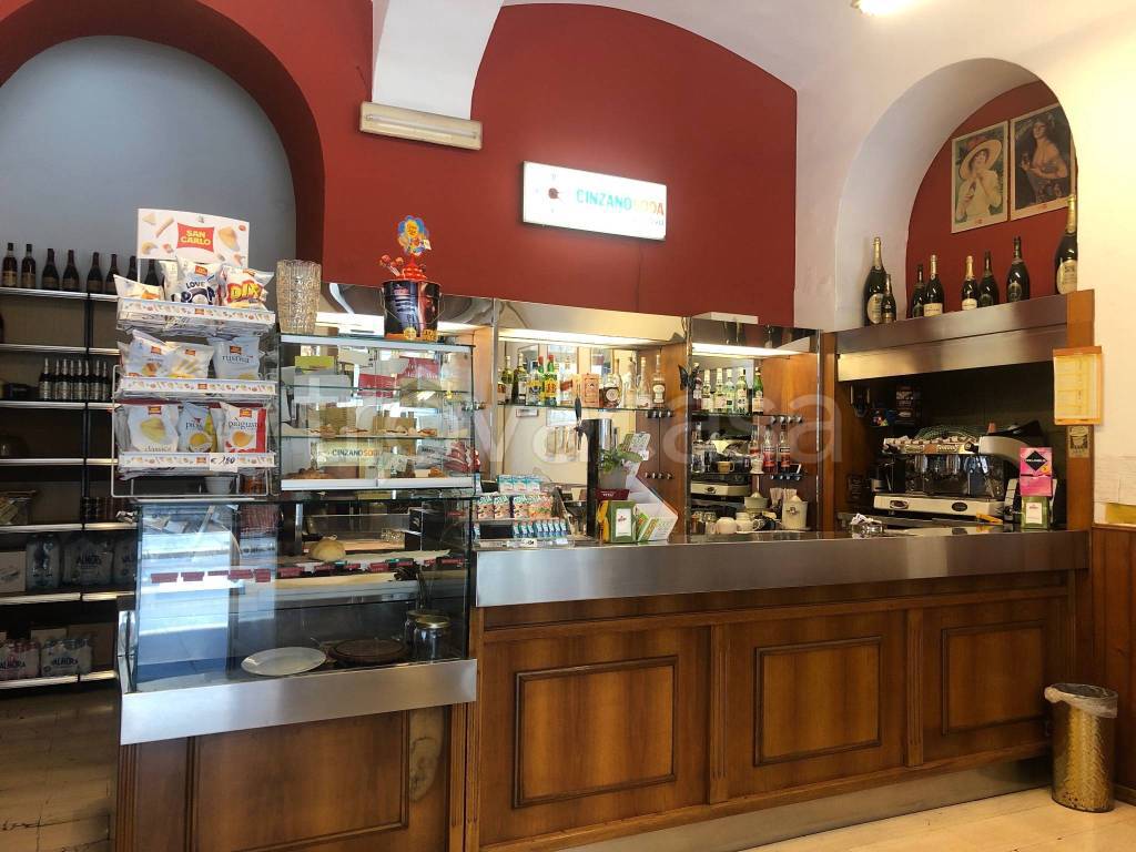 Bar in in vendita da privato a Torino via dell'Accademia Albertina, 37