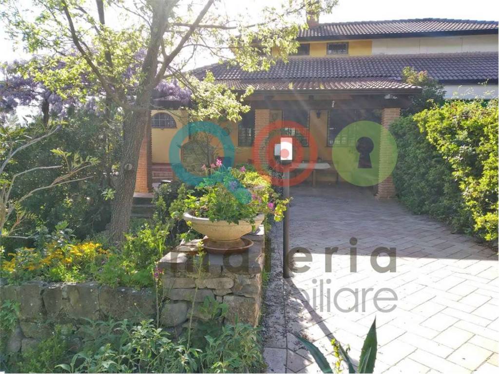 Villa Bifamiliare in vendita a San Bartolomeo in Galdo contrada Mariella