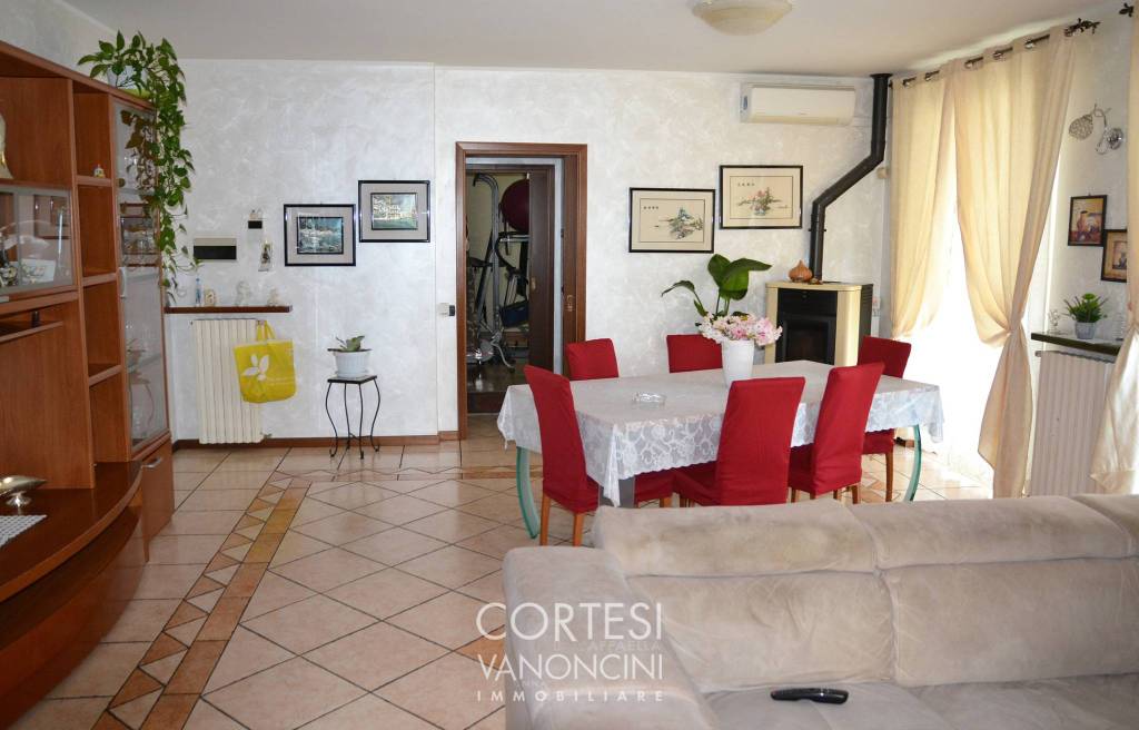 Appartamento in vendita a Ghisalba via Piemonte, 1