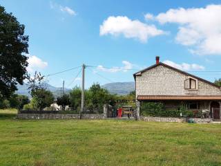 Villa in in vendita da privato a sepino contrada tratturo, 3