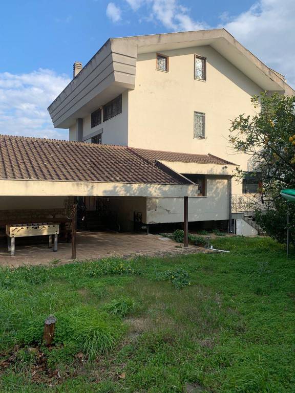 Villa in vendita a Formia variante formia-garigliano